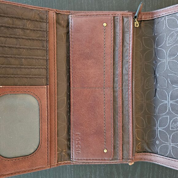 Fossil Brown Leather Wallet | Classic Two-Tone Design | Excellent Condition - Picture 3 of 4